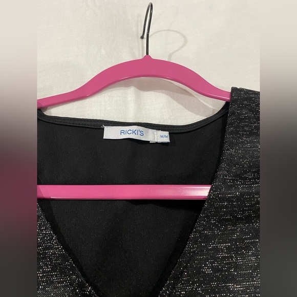 Ricki’s Women Top - Picture 2 of 3